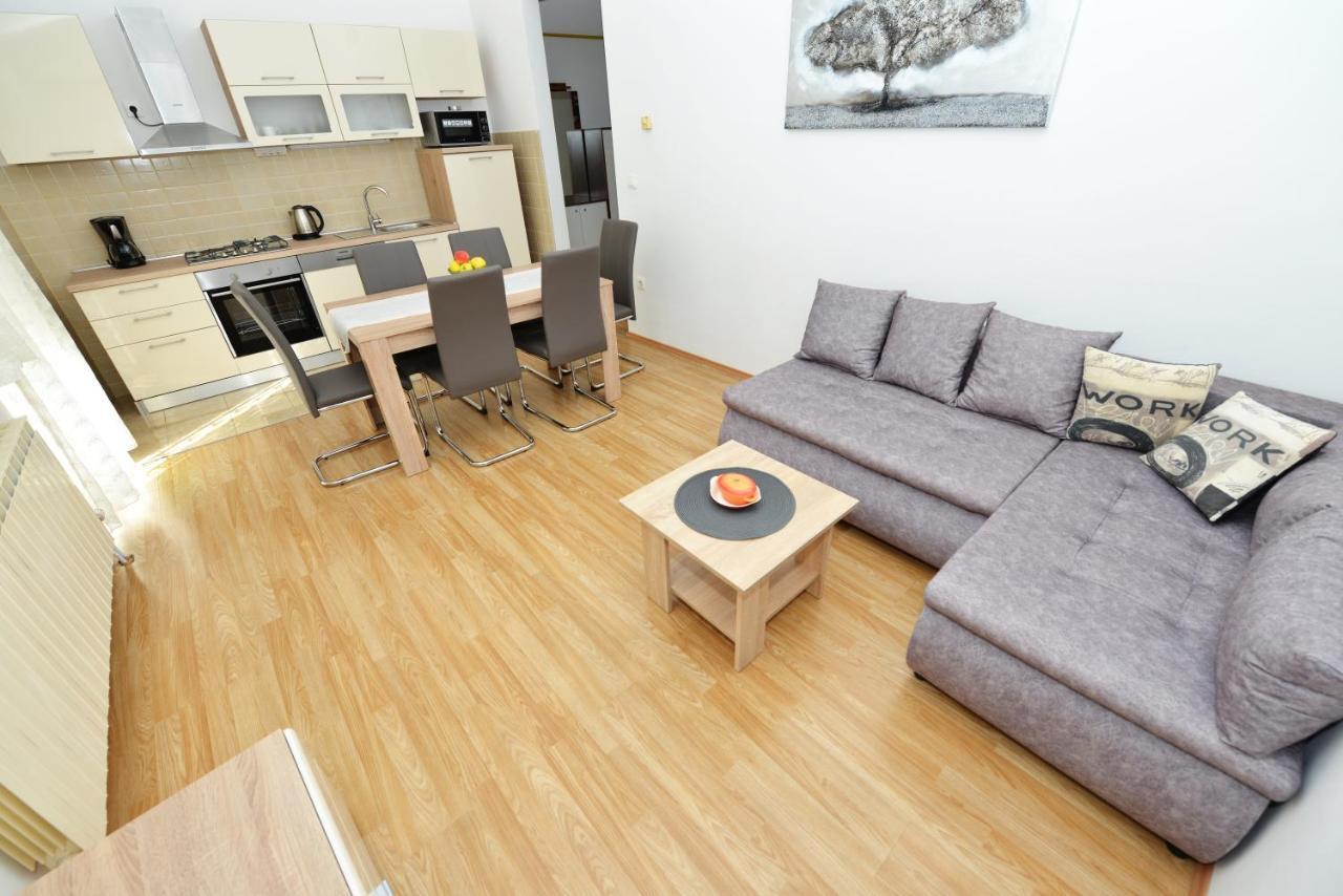 Apartmani Stadion Zadar Exteriör bild