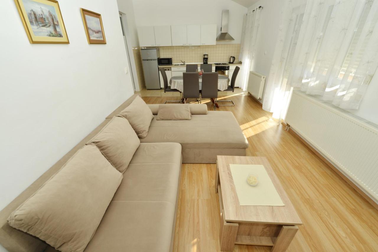 Apartmani Stadion Zadar Exteriör bild