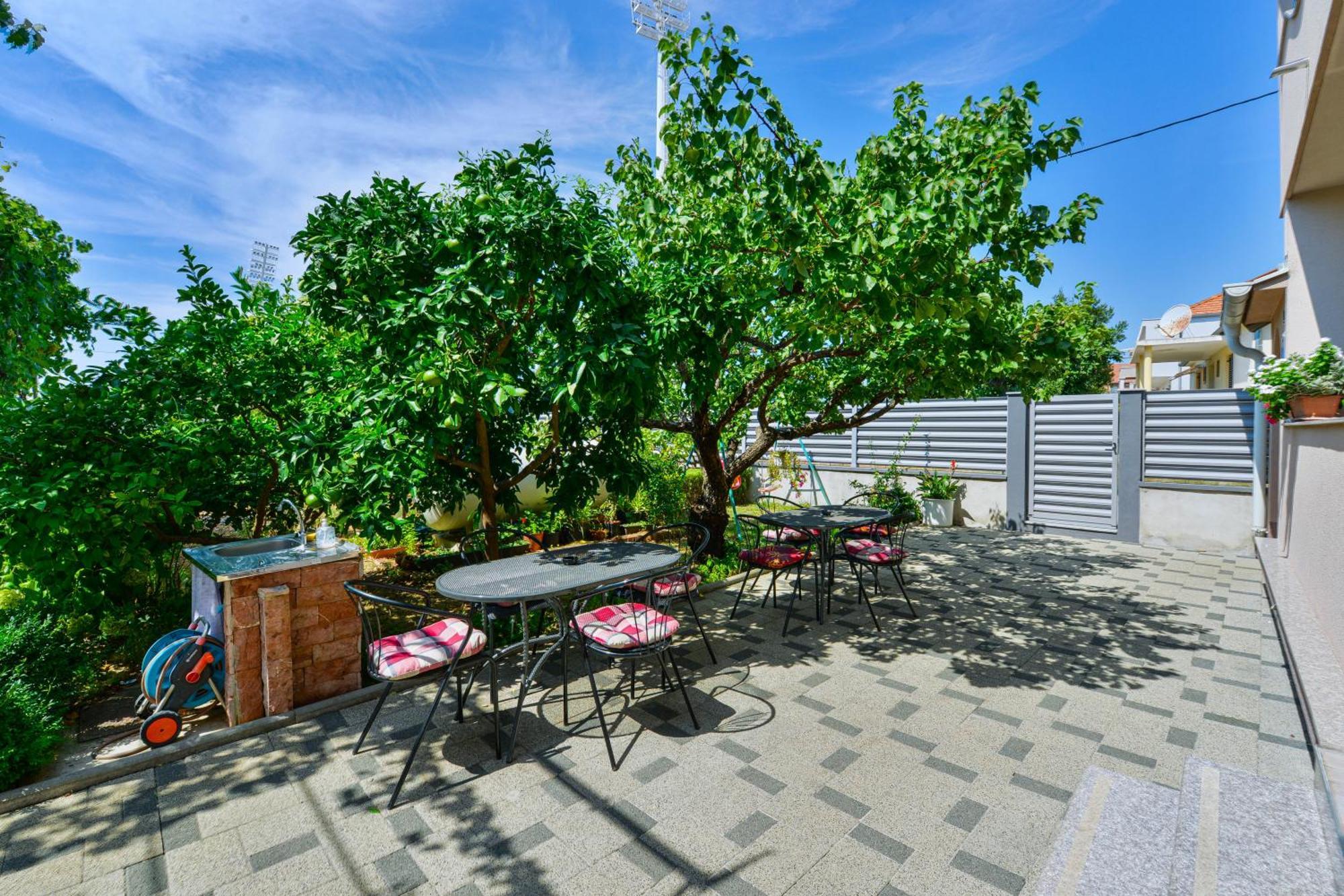 Apartmani Stadion Zadar Exteriör bild