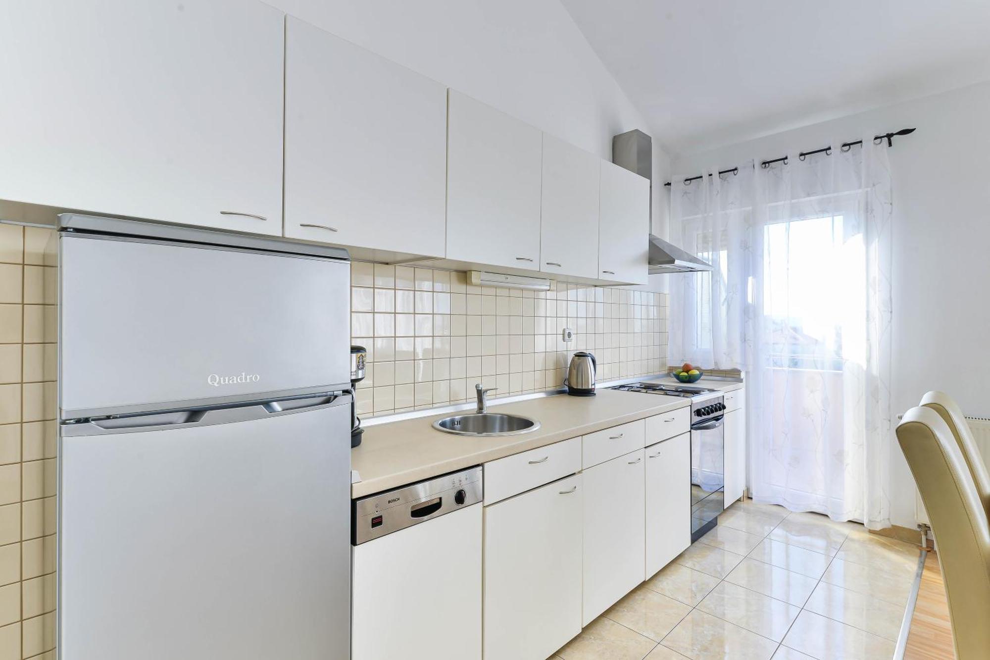 Apartmani Stadion Zadar Rum bild