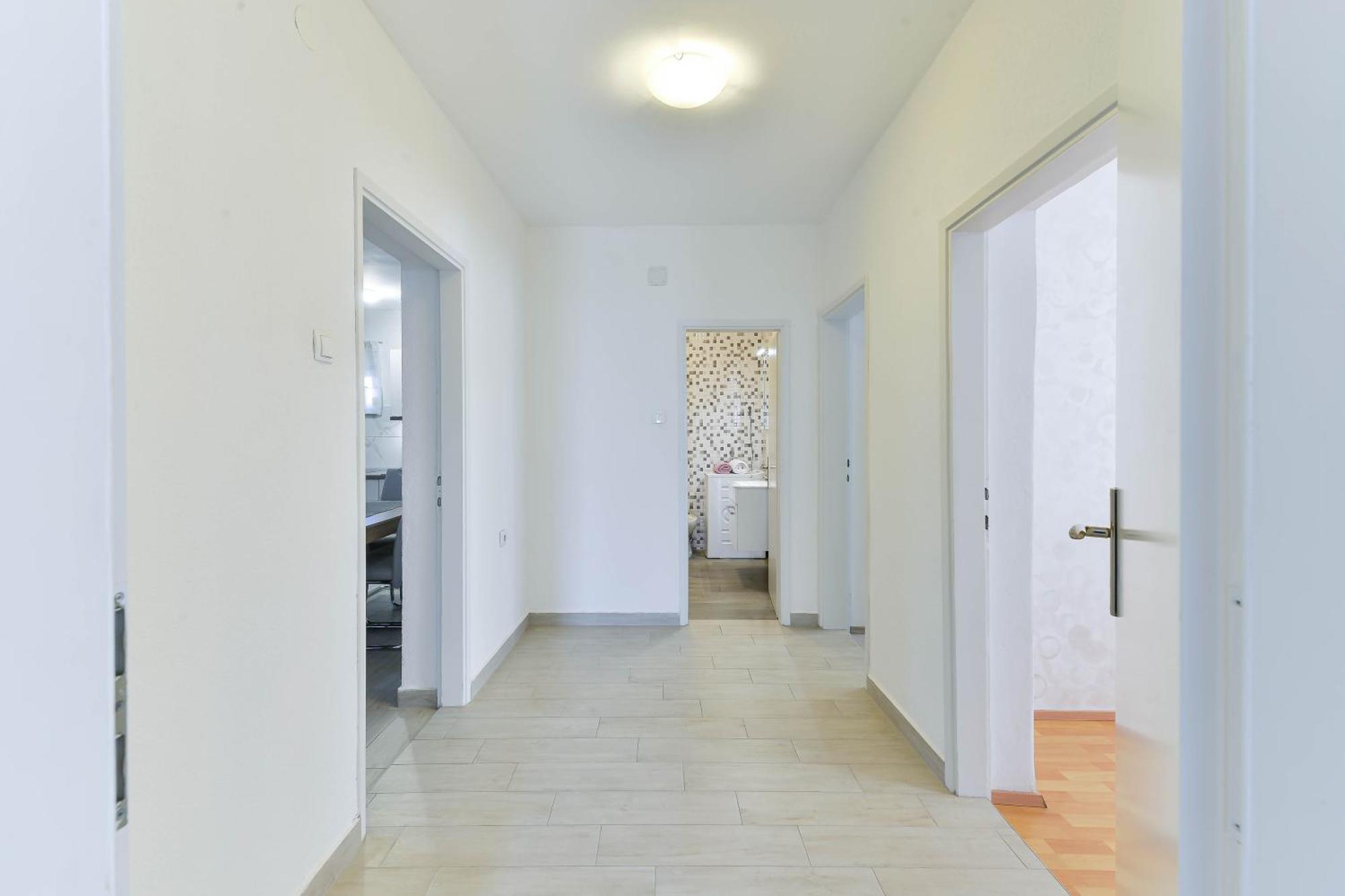 Apartmani Stadion Zadar Rum bild
