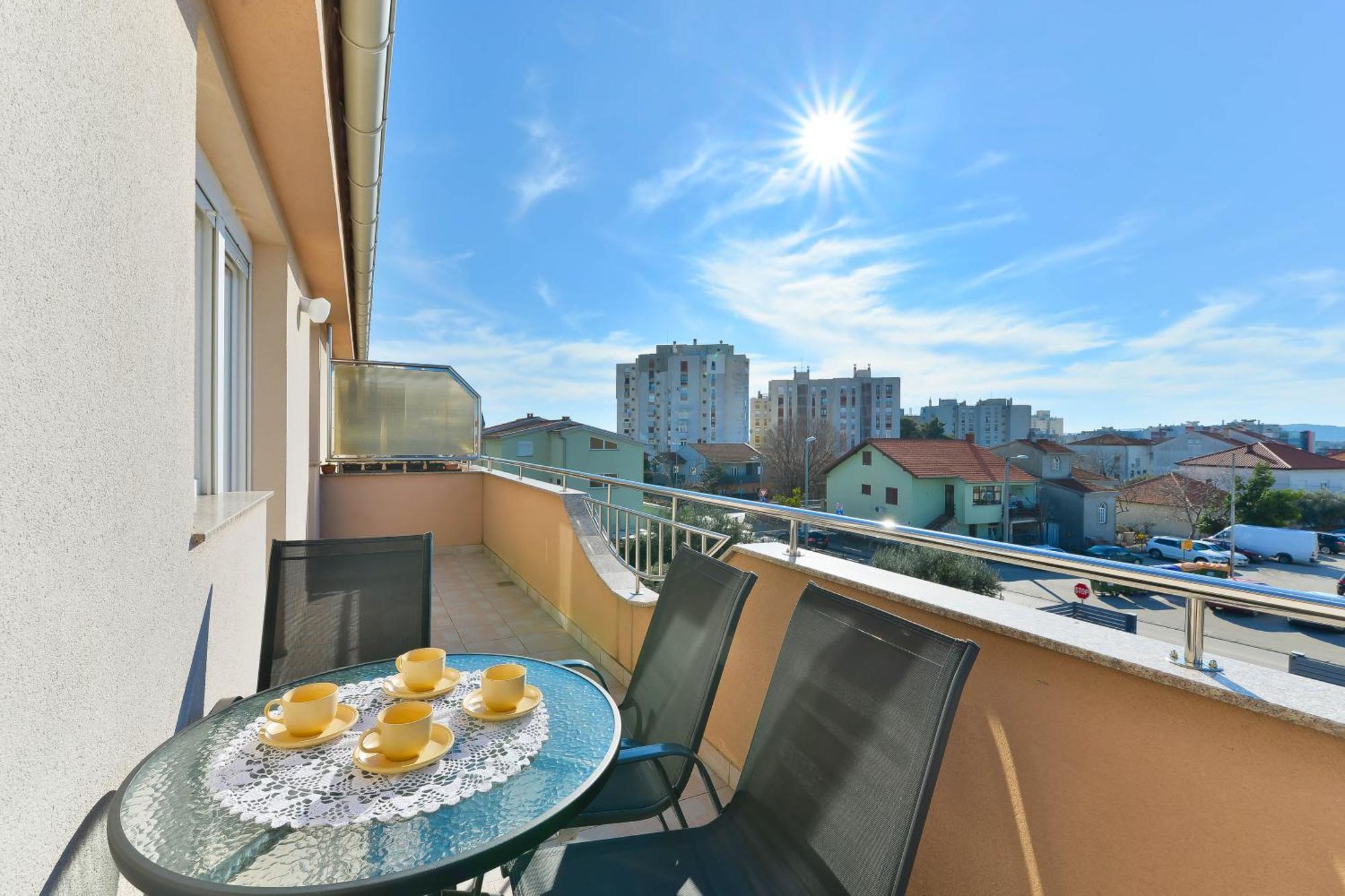 Apartmani Stadion Zadar Rum bild